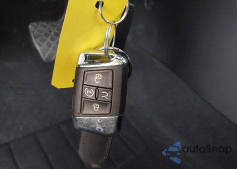 2022 Volkswagen Atlas 3.6L V6 Se W/Technology from USA, damaged, VIN 1V2HR2CAXNC514807